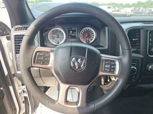 Used 2022 RAM 1500 Warlock AWD/4WD image 3
