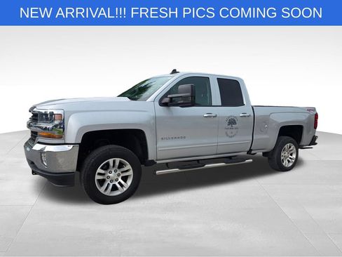Used 2019 Chevrolet Silverado 1500 LT w/ All Star Edition AWD/4WD image 2