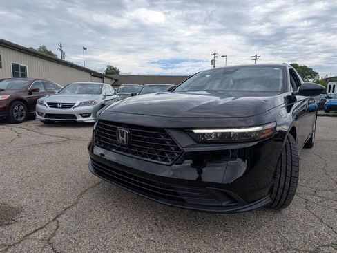 Used 2023 Honda Accord LX image 2