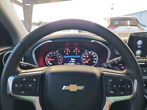 Used 2025 Chevrolet Blazer LT w/ Convenience Package FWD image 19
