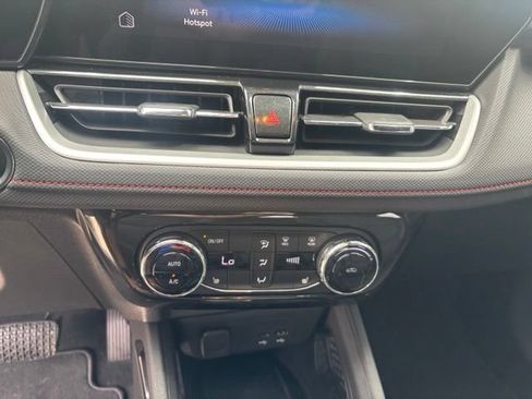 Used 2024 Chevrolet TrailBlazer RS w/ Convenience Package FWD image 22