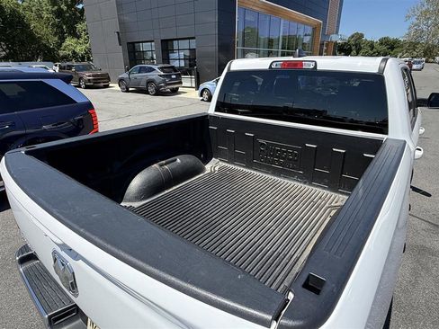 Used 2024 RAM 1500 Laramie AWD/4WD image 11