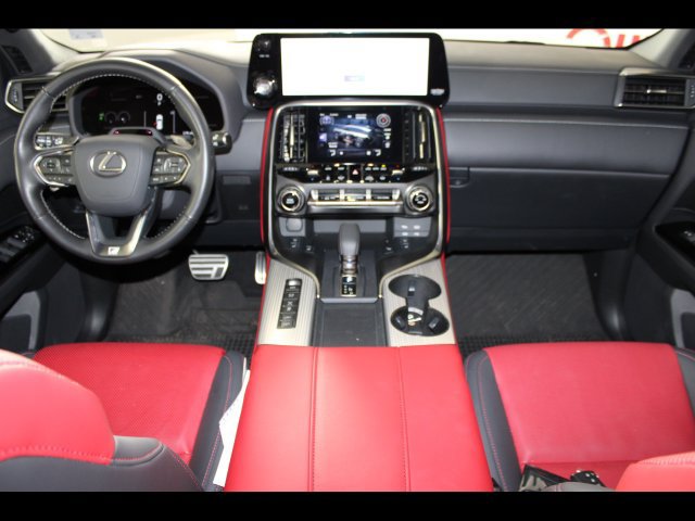 Used 2025 Lexus LX 700h F Sport AWD/4WD image 13