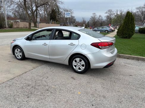 Used 2018 Kia Forte LX w/ LX Rear Camera Package image 18