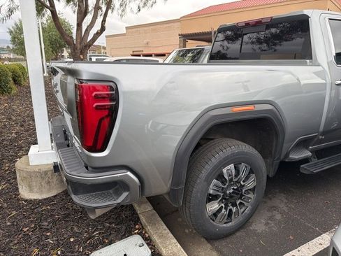 Used 2025 GMC Sierra 2500 Denali w/ Denali Reserve Package image 10