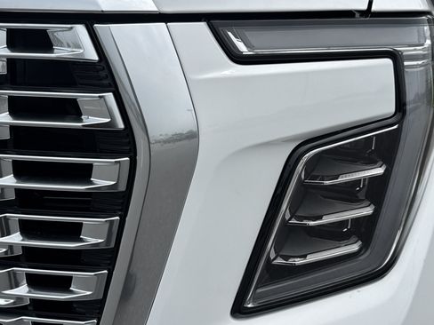 New 2026 GMC Yukon Denali AWD/4WD image 6