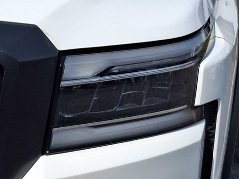 Used 2024 Nissan Frontier PRO-4X w/ Off-Road Protection Package image 8