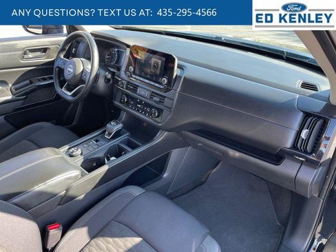 Used 2024 Nissan Pathfinder S AWD/4WD image 27