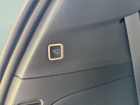 New 2026 Chrysler Pacifica Select w/ S Appearance Package image 18