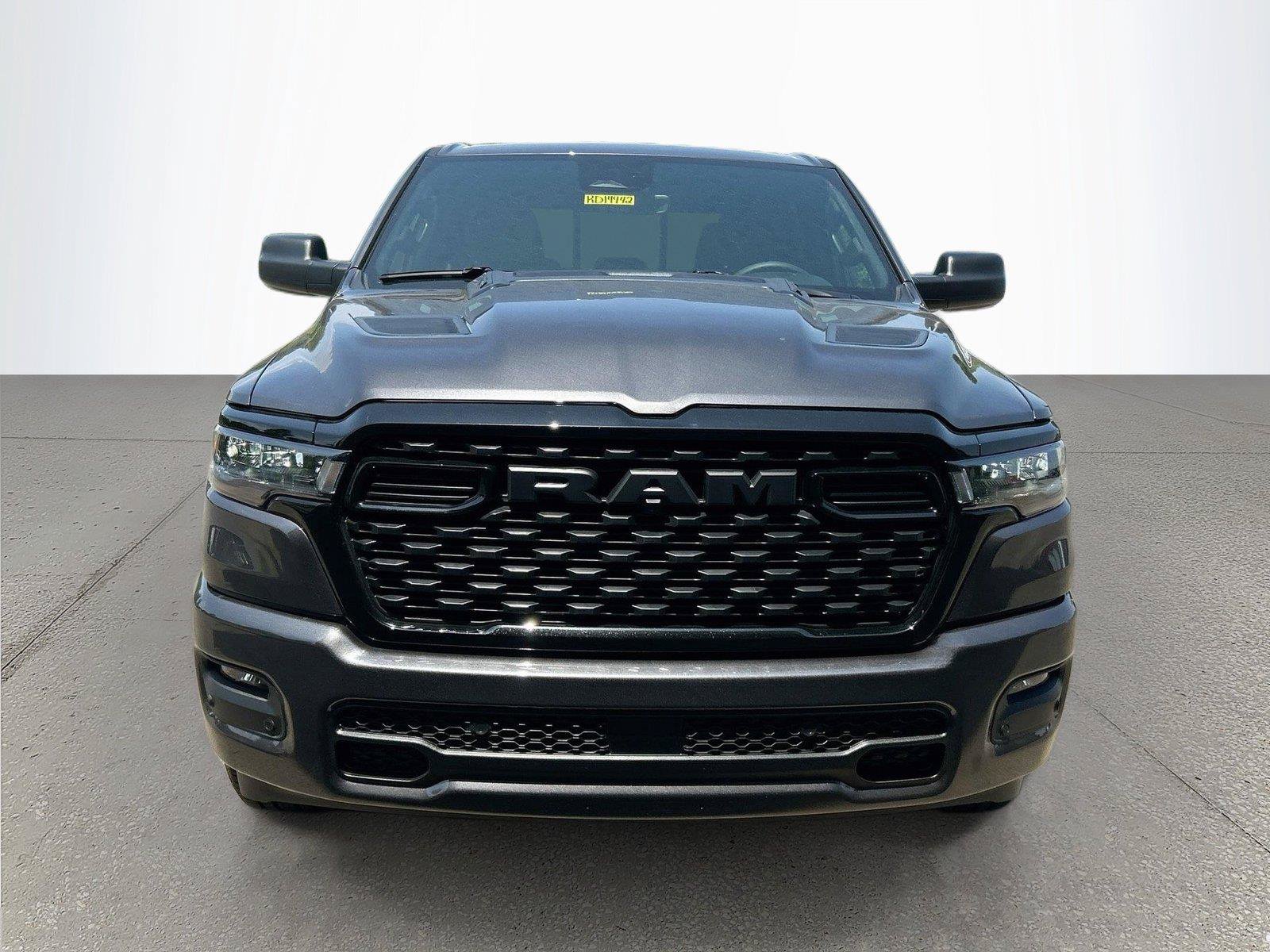 New 2026 RAM 1500 Express AWD/4WD image 9