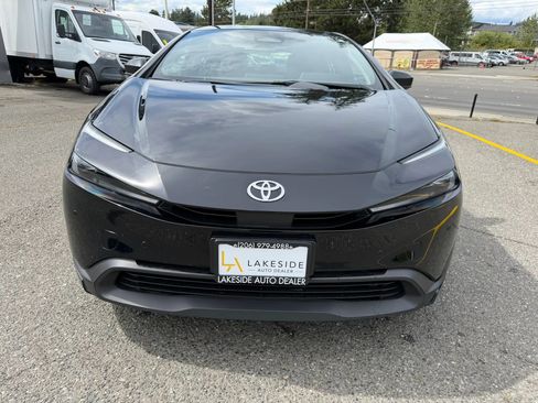 Used 2023 Toyota Prius LE AWD/4WD image 2