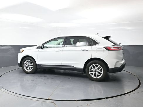 Used 2024 Ford Edge SEL AWD/4WD image 11