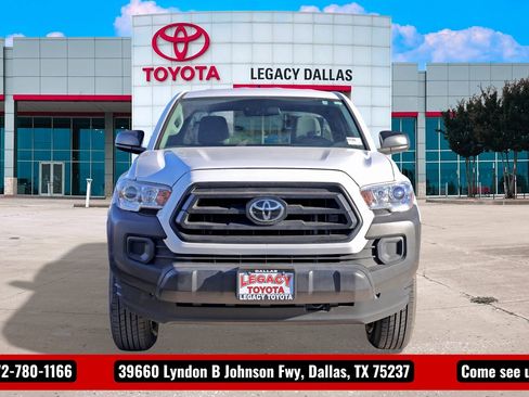 Used 2022 Toyota Tacoma SR image 5