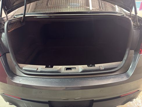 Used 2017 Ford Taurus Limited FWD image 31