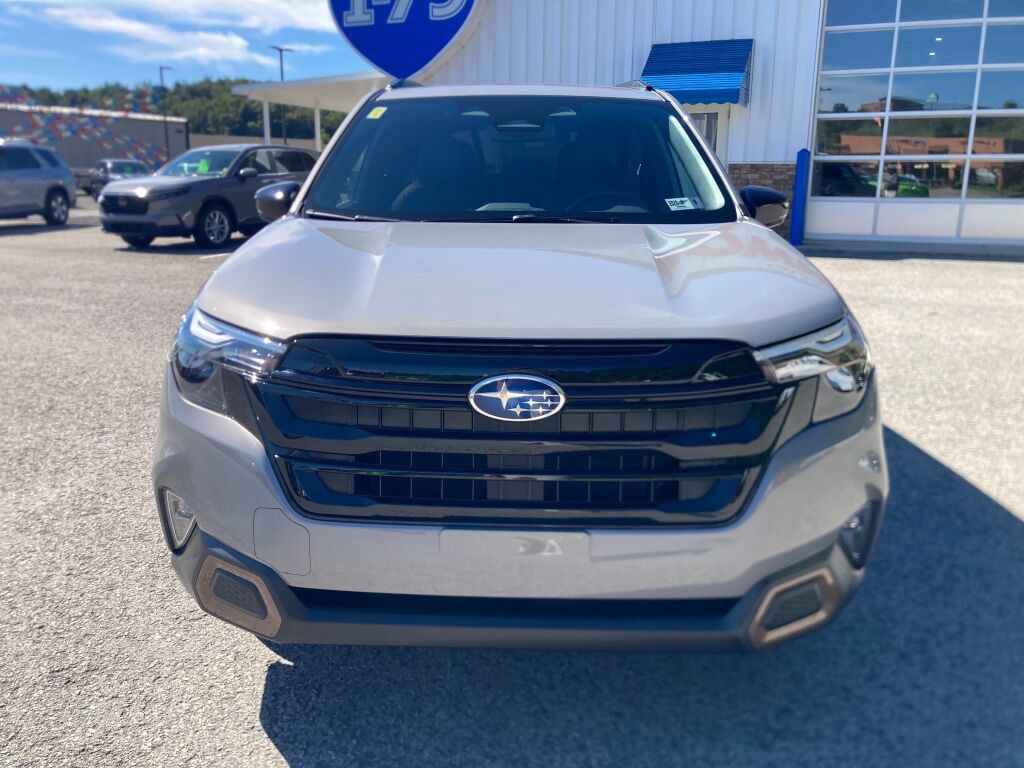 Used 2025 Subaru Forester Sport AWD/4WD image 2