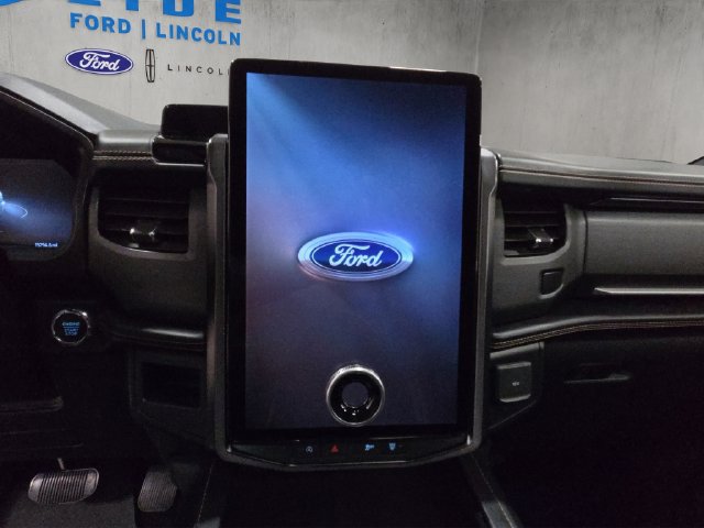 Certified 2022 Ford Expedition Max Platinum AWD/4WD image 16
