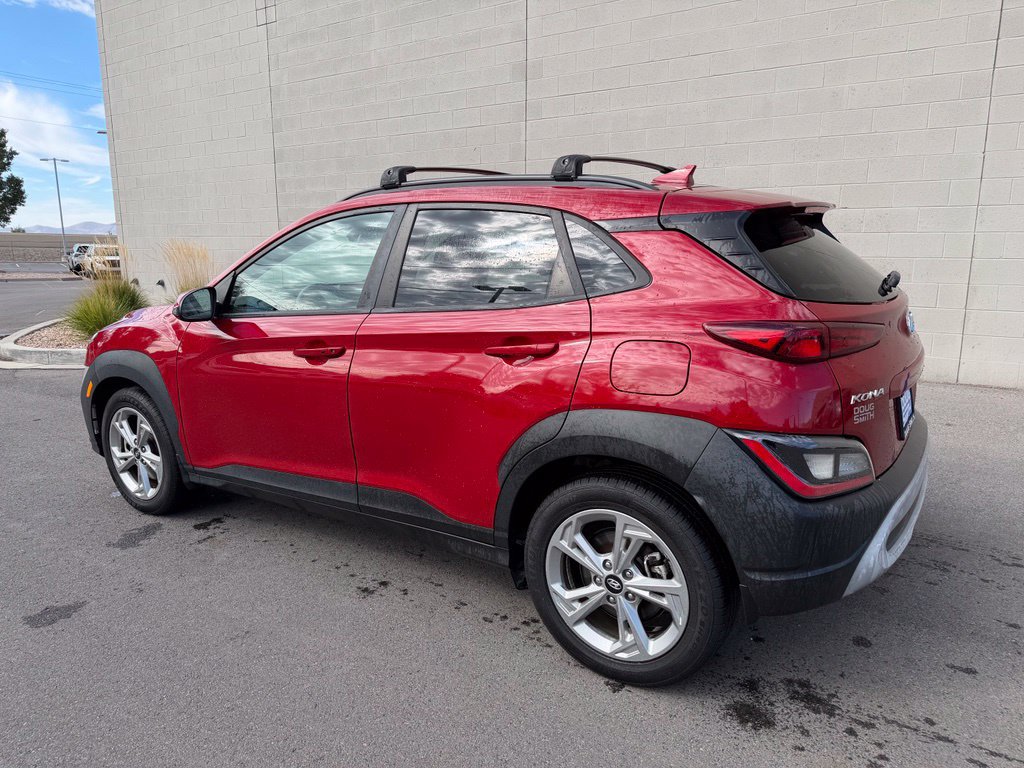 Used 2022 Hyundai Kona SEL AWD/4WD image 3