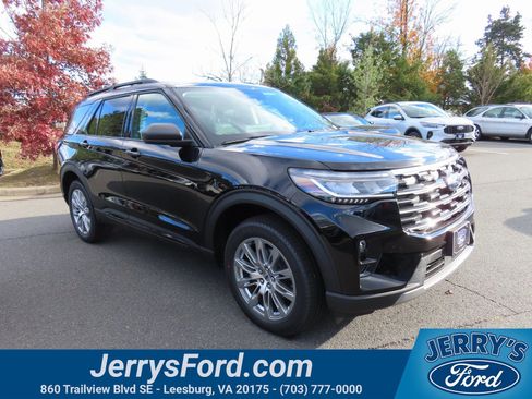 New 2026 Ford Explorer Active w/ Active Comfort Package AWD/4WD image 1