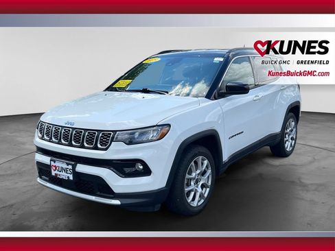 Used 2025 Jeep Compass Limited AWD/4WD image 5