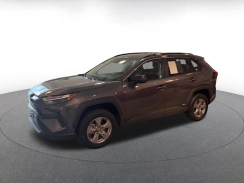 Used 2025 Toyota RAV4 LE image 8