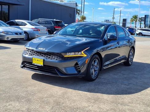 Used 2023 Kia K5 LXS image 2