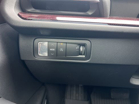 New 2026 Chevrolet Traverse RS image 18