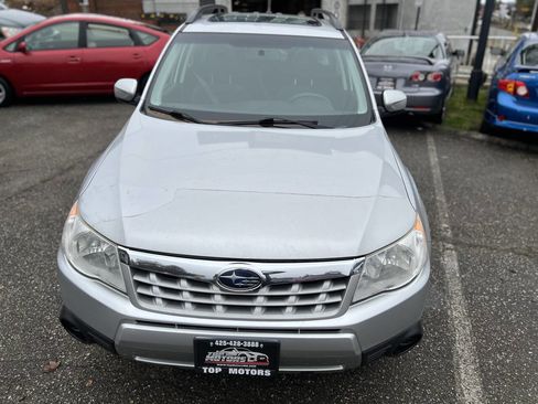 Used 2011 Subaru Forester 2.5X Premium w/ All-Weather Pkg image 10