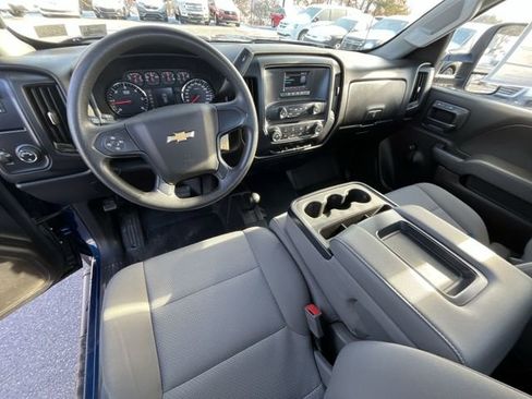 Used 2017 Chevrolet Silverado 2500 W/T w/ Snow Plow Prep Package image 13