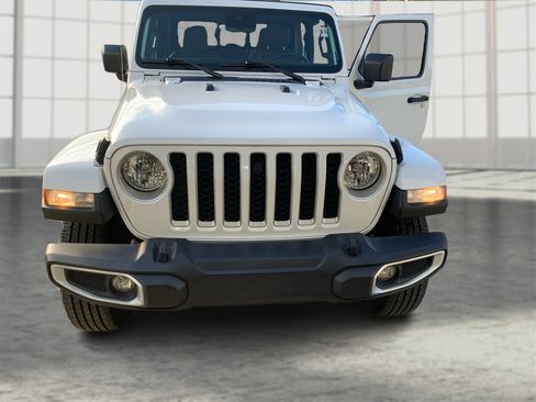 Used 2022 Jeep Gladiator Overland w/ Popular Equipment Package image 19