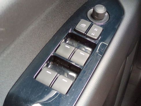 Used 2018 MAZDA CX-5 Sport w/ I-ACTIVSENSE Package image 21