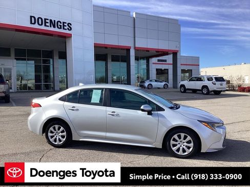 Used 2024 Toyota Corolla LE image 10