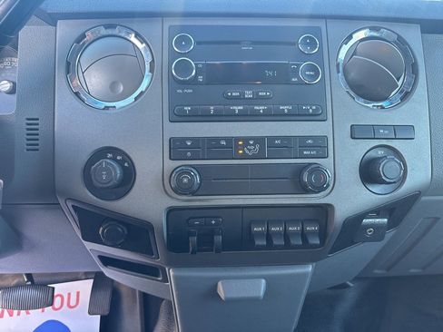 Used 2012 Ford F250 XLT w/ Camper Pkg image 32