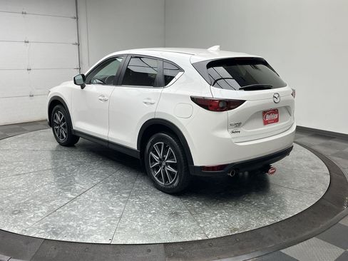 Used 2018 MAZDA CX-5 Touring w/ Preferred Equipment Package AWD/4WD image 2