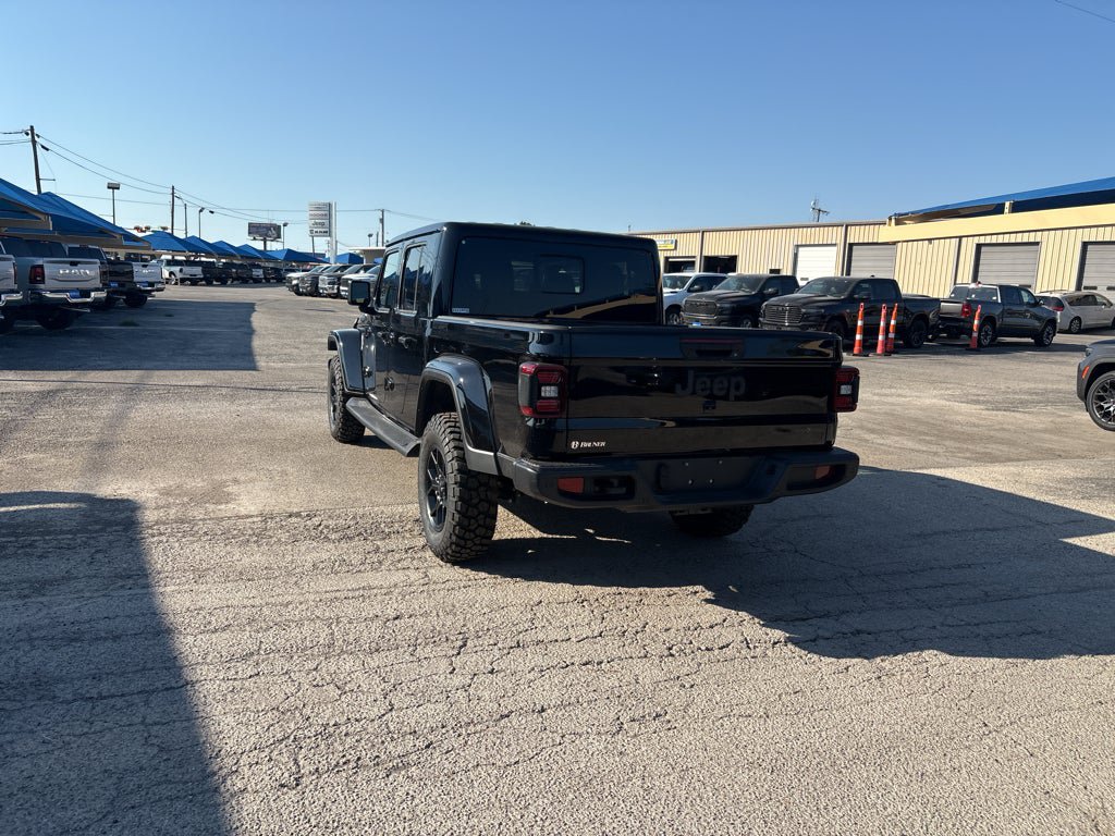 New 2025 Jeep Gladiator Sport AWD/4WD image 7