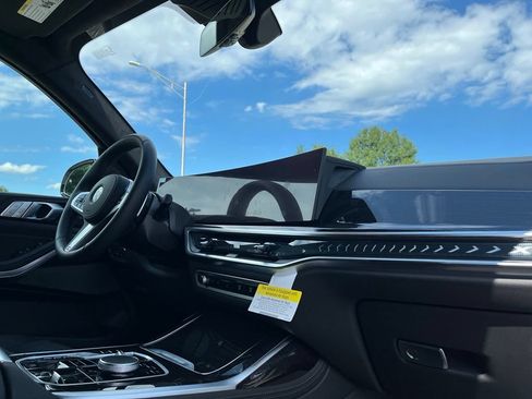 Used 2027 BMW X7 xDrive40i w/ M Sport Package AWD/4WD image 31