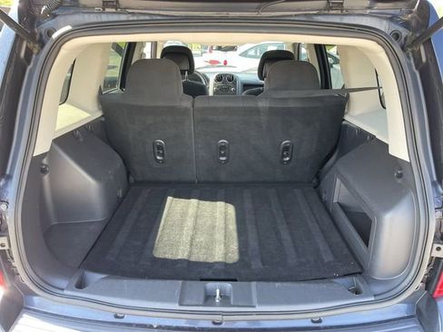 Used 2014 Jeep Patriot Latitude AWD/4WD image 21