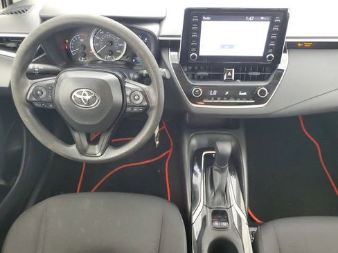 Used 2020 Toyota Corolla LE image 16