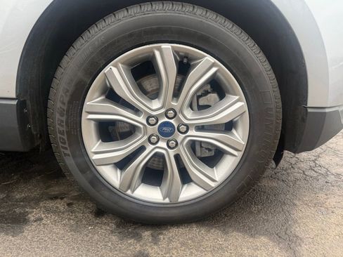 Used 2022 Ford Edge Titanium AWD/4WD image 49