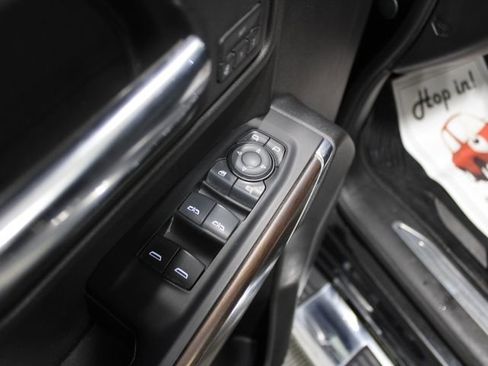 Used 2019 GMC Sierra 1500 SLT w/ SLT Premium Package image 19