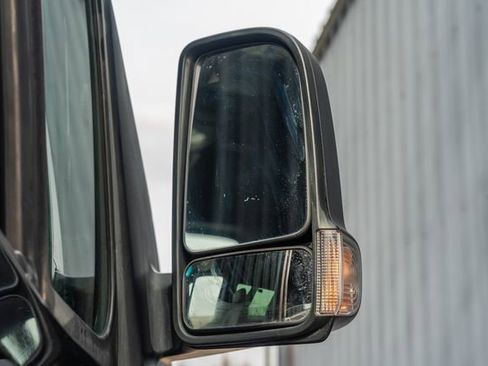 Used 2019 Mercedes-Benz Sprinter 2500 image 13