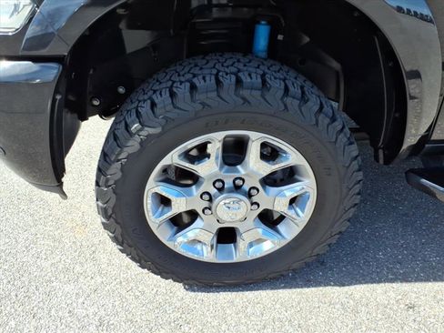 Used 2018 RAM 2500 Limited image 10