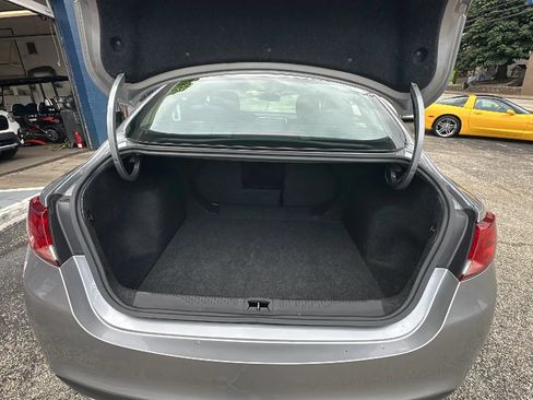 Used 2016 Chrysler 200 Limited FWD image 7