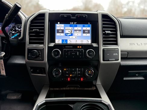 Used 2019 Ford F250 Lariat w/ Chrome Package image 20