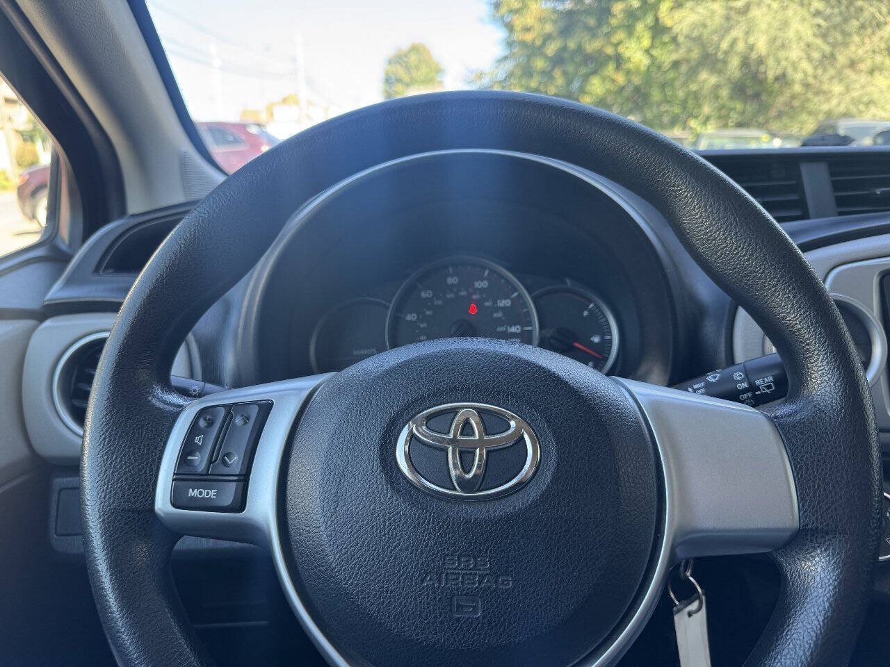 Used 2012 Toyota Yaris LE FWD image 25