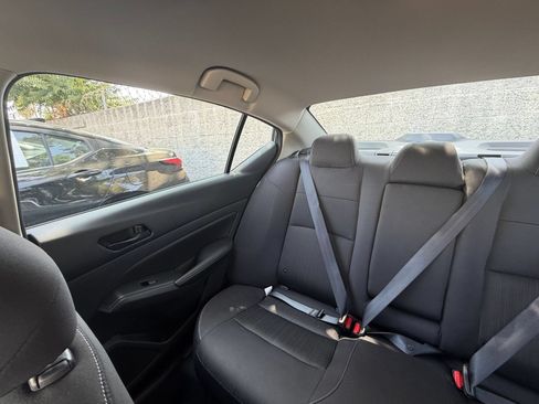 Used 2025 Nissan Altima 2.5 SV FWD image 39