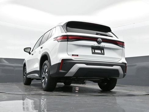 New 2025 Volkswagen Tiguan S image 36