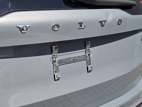 Certified 2023 Volvo XC90 B5 Plus AWD/4WD image 9