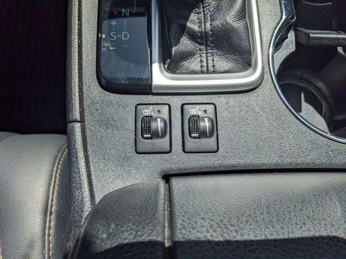 Used 2019 Toyota Highlander XLE image 27