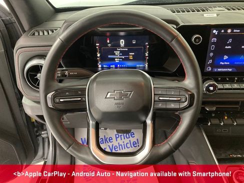 Used 2023 Chevrolet Colorado Z71 w/ Z71 Convenience Package 2 image 8