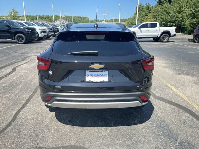 Used 2026 Chevrolet Trax LT w/ Driver Confidence Package FWD image 30